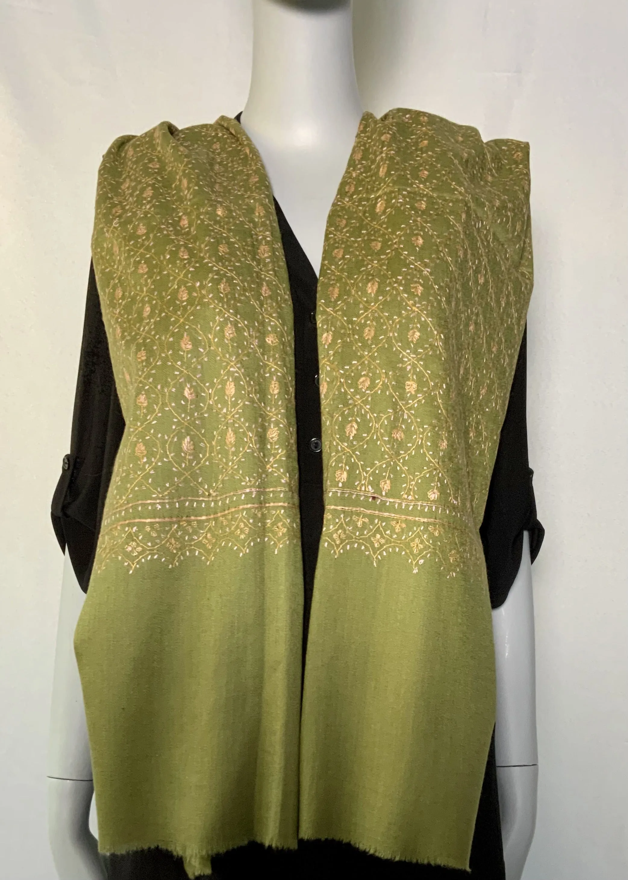 Hand Embroidered Overall Rose Trellis
